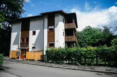 Das Gebäude in dem sich die Ferienwohnung befindet