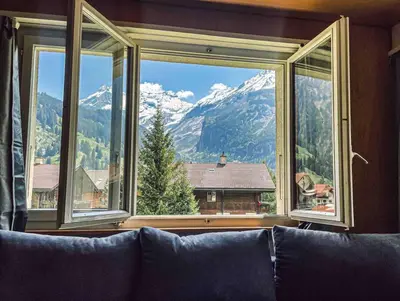 Ein allgemeiner Bergblick oder ein Berglick von der Ferienwohnung aus