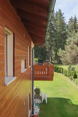 Ein Garten an der Unterkunft Family friendly 2-Bedroom near Golf & Ski slopes