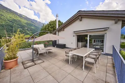 Ein allgemeiner Bergblick oder ein Berglick von der Ferienwohnung aus