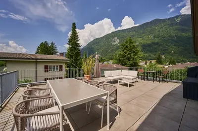 Ein allgemeiner Bergblick oder ein Berglick von der Ferienwohnung aus