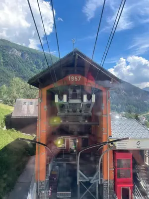 Ein allgemeiner Bergblick oder ein Berglick von der Ferienwohnung aus