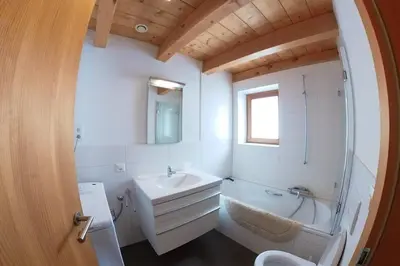 Ein Badezimmer in der Unterkunft Ryad D quelle vue!